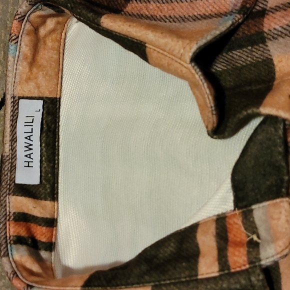 HAWALILI plaid Button-down Long-sleeve Shirt - Picture 3 of 9